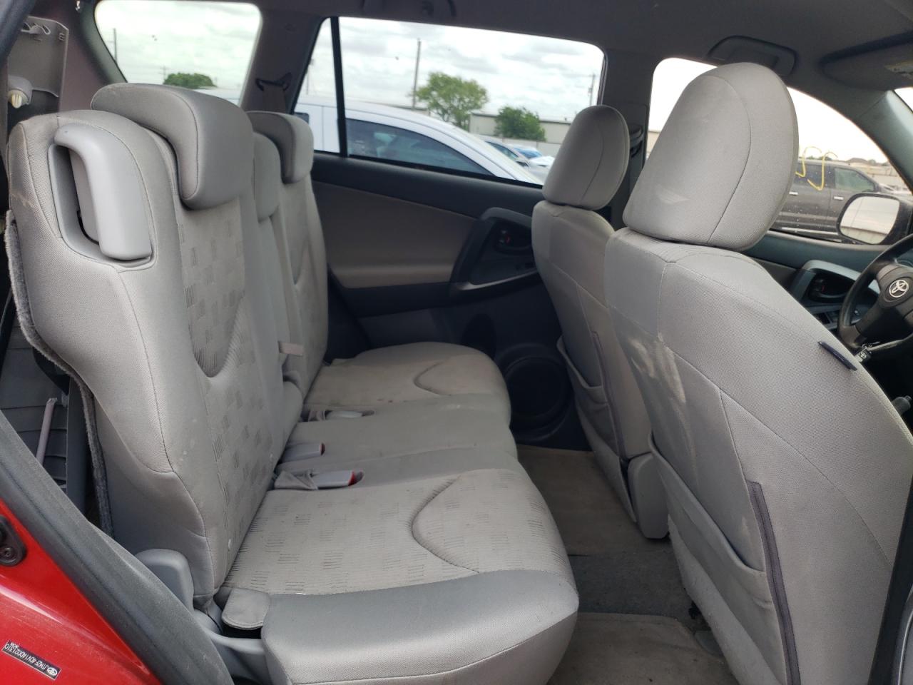 Photo 6 from auction – 2010 TOYOTA RAV4 with VIN JTMZF4DV1AD021310