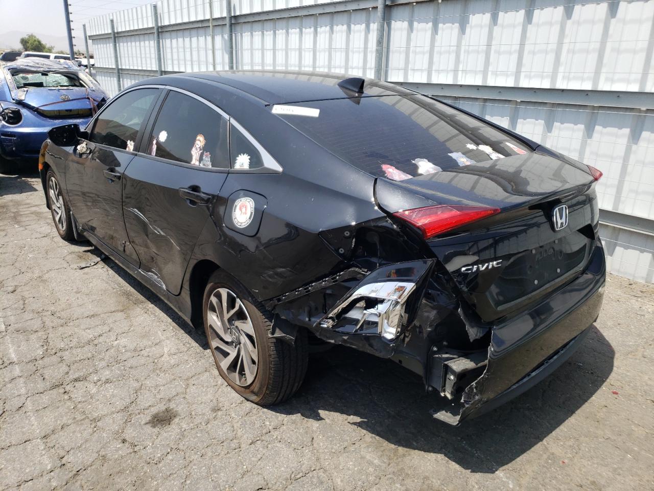 Photo 3 from auction – 2018 HONDA CIVIC EX with VIN 2HGFC2F70JH560763