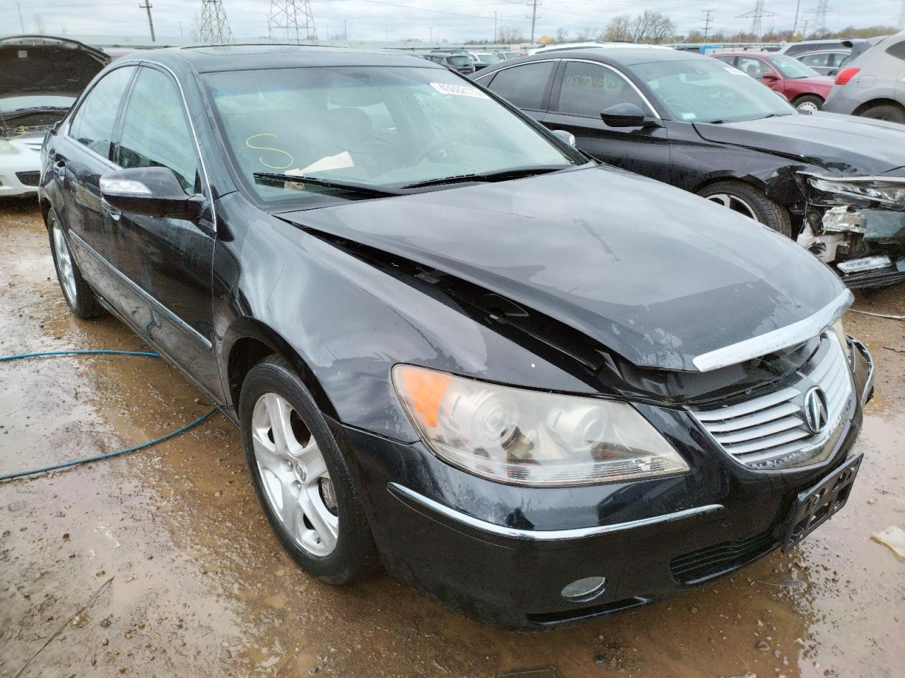 ACURA RL 2005 with VIN JH4KB16535C002017 - Photo from auction