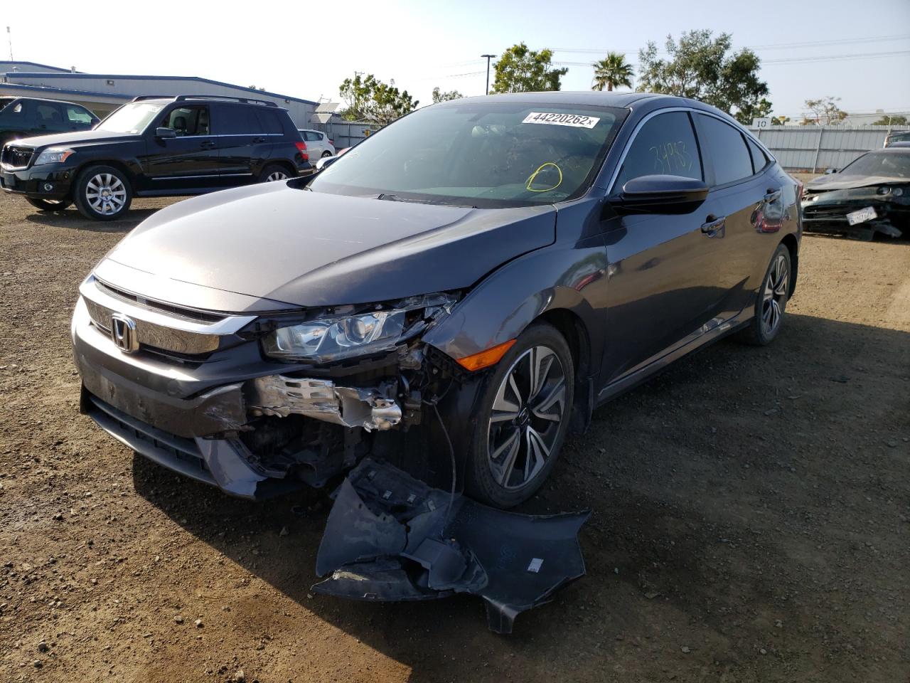 Photo 2 from auction – 2018 HONDA CIVIC EX with VIN JHMFC1F39JX018318