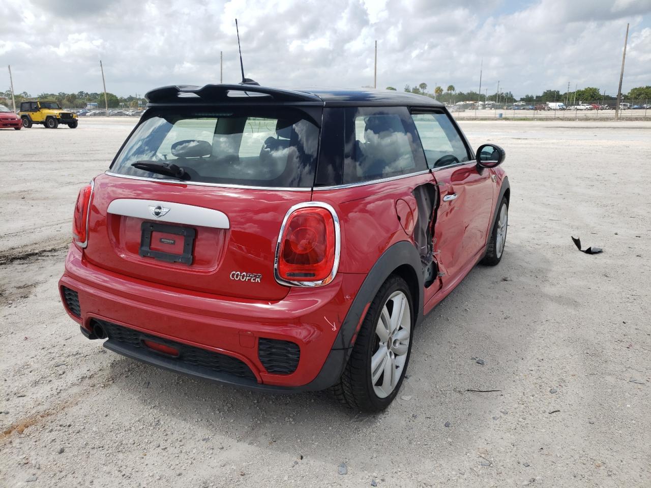Photo 4 from auction – 2015 MINI COOPER with VIN WMWXM5C51F3A57130