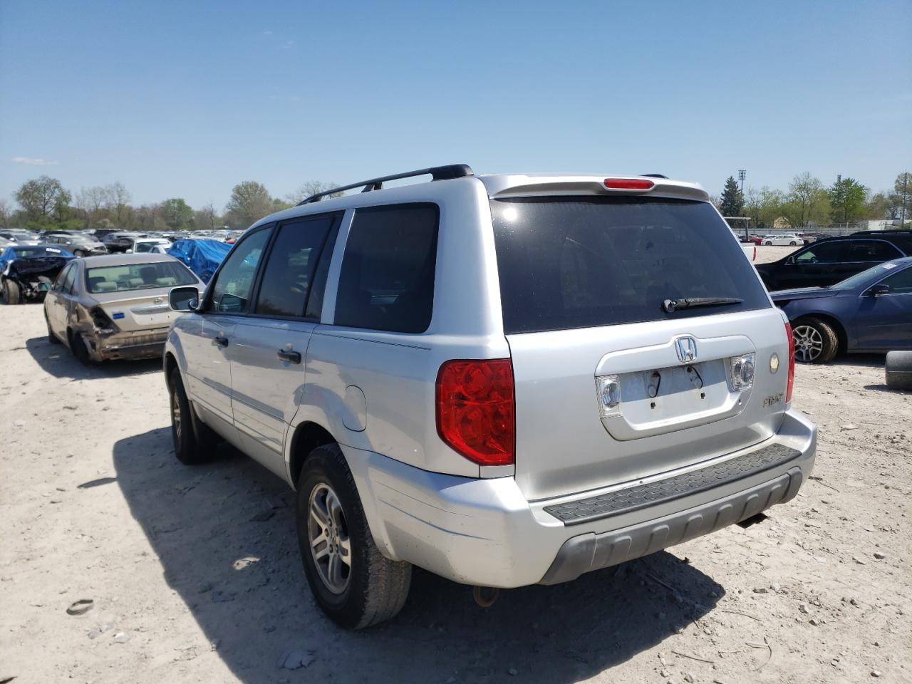 Photo 3 from auction – 2004 HONDA PILOT EX with VIN 2HKYF18434H530017