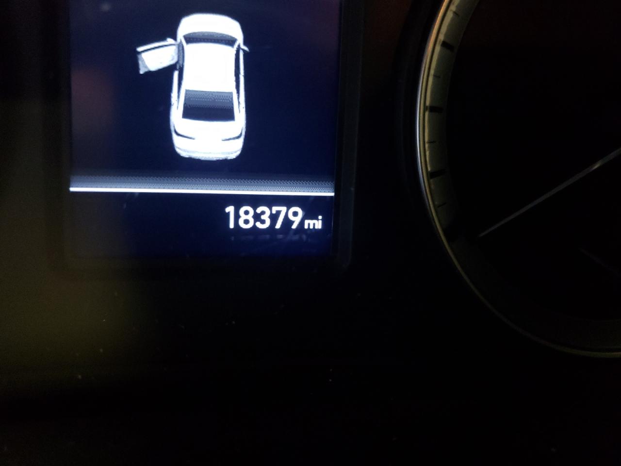 Photo 8 from auction – 2019 HYUNDAI SONATA SE with VIN 5NPE24AF2KH731139