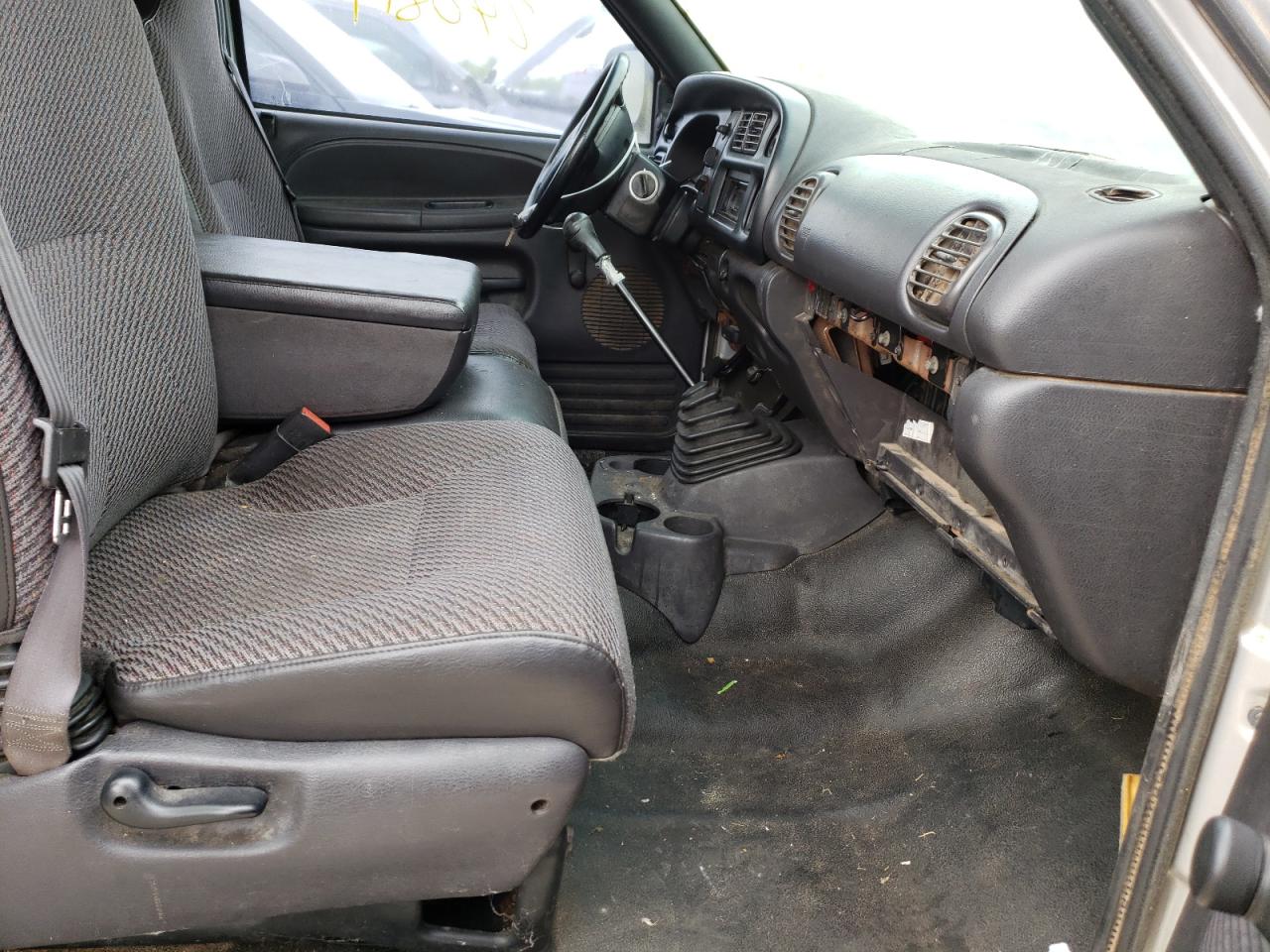Photo 5 from auction – 2001 DODGE RAM 1500 with VIN 3B7HC13Y01G714175