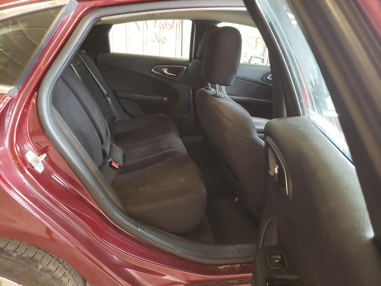 Photo 6 from auction – 2015 CHRYSLER 200 LIMITE with VIN 1C3CCCAB3FN587428