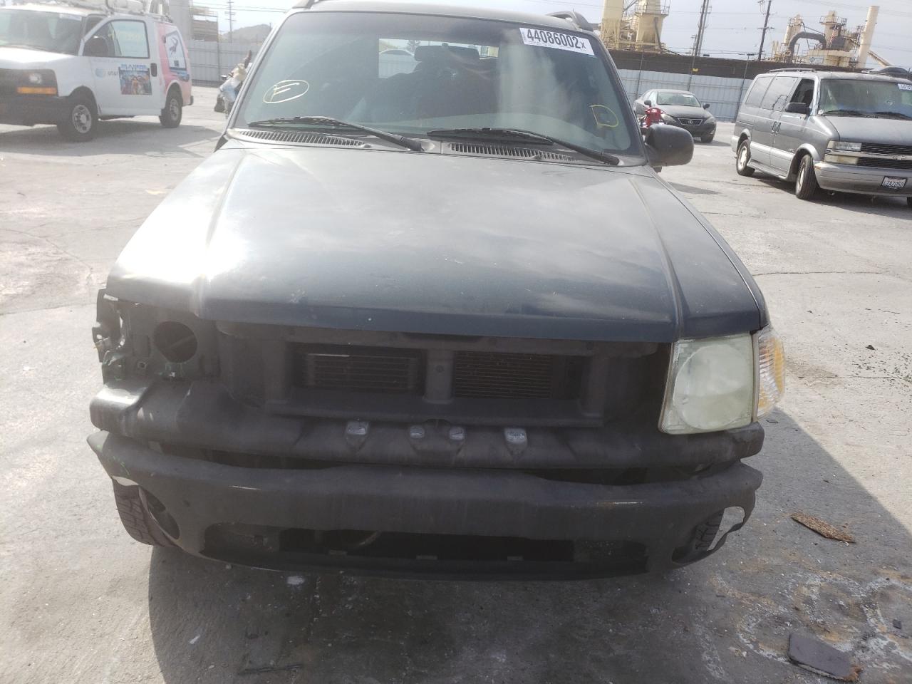Photo 9 from auction – 2002 FORD EXPLORER S with VIN 1FMZU67E82UD27186