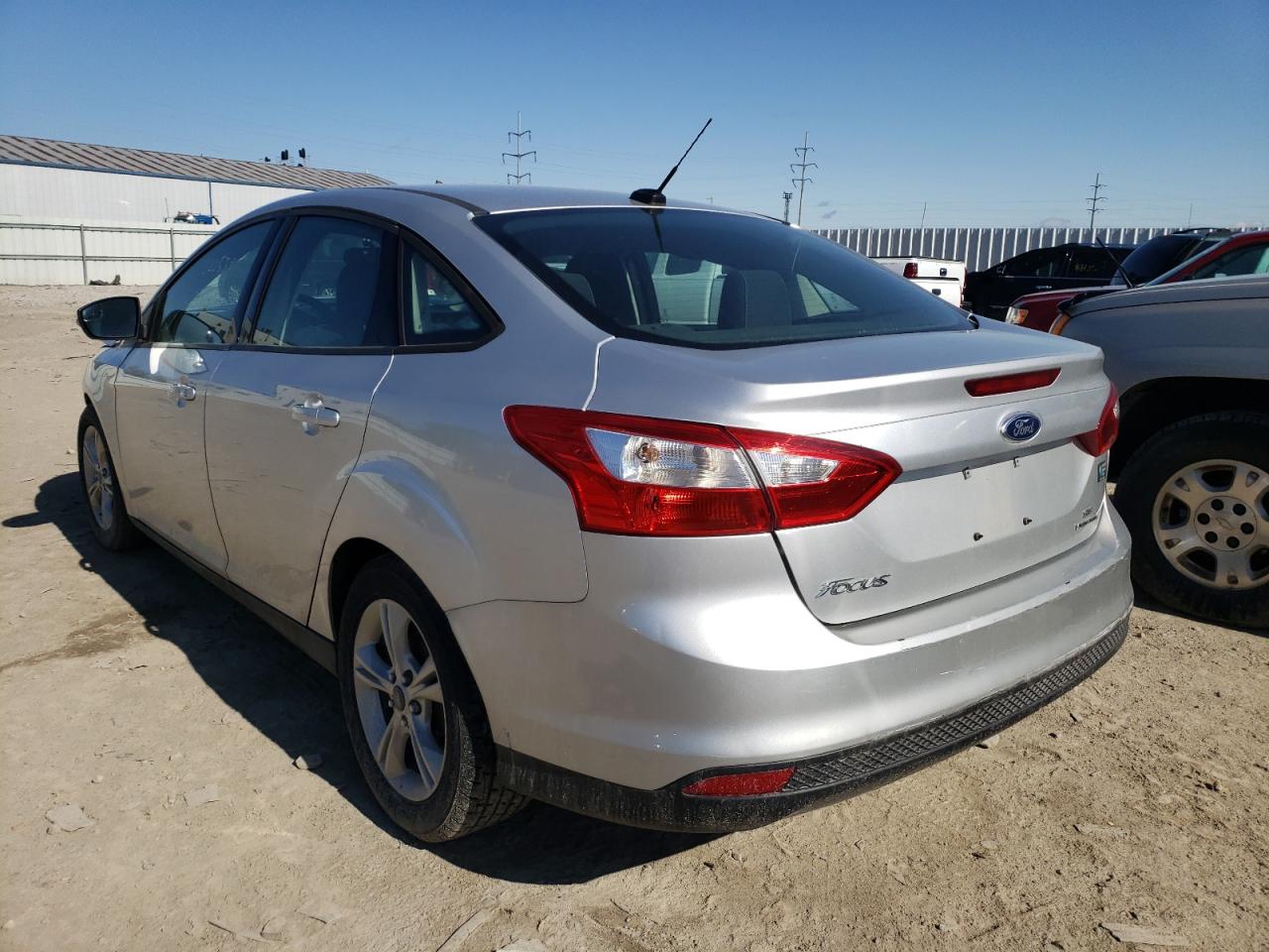 Photo 3 from auction – 2014 FORD FOCUS SE with VIN 1FADP3F2XEL420111