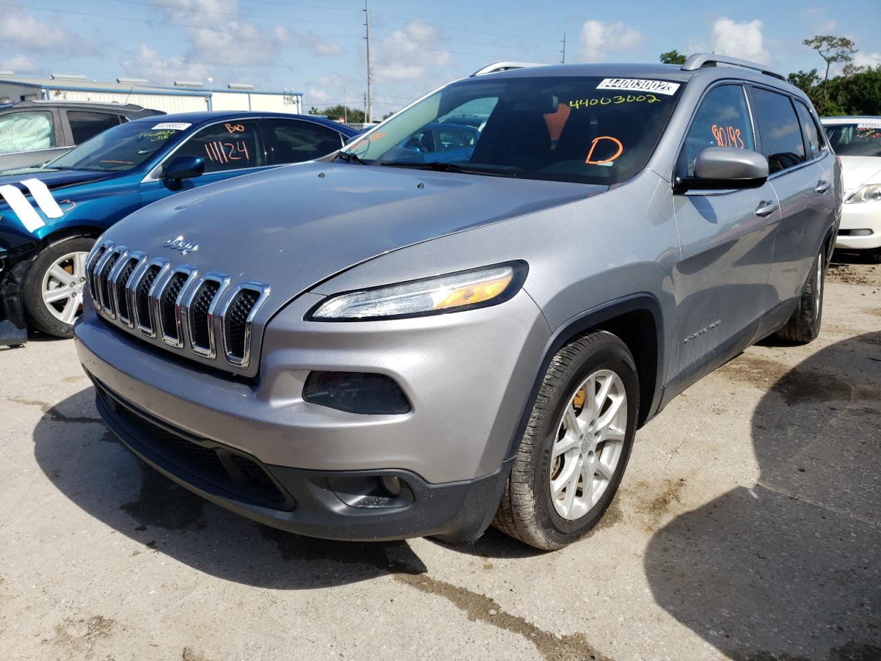 Photo 2 from auction – 2014 JEEP CHEROKEE L with VIN 1C4PJLCB3EW262318