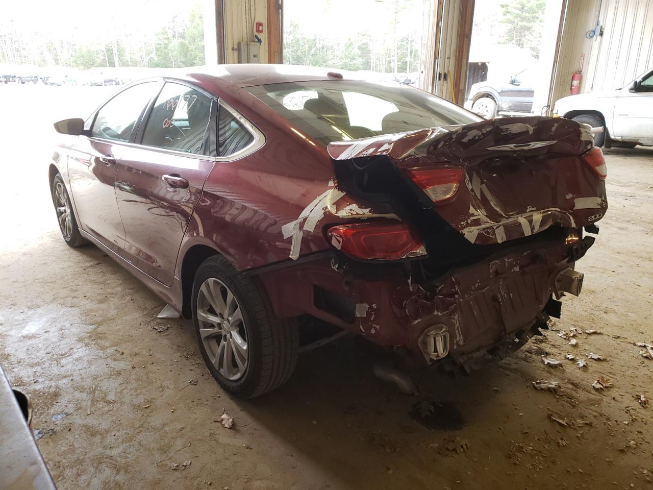 Photo 3 from auction – 2015 CHRYSLER 200 LIMITE with VIN 1C3CCCAB3FN587428