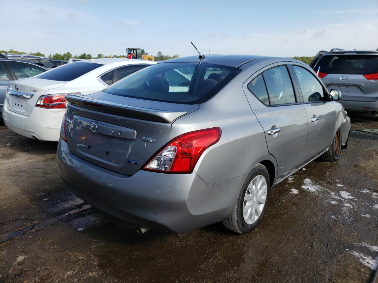Photo 4 from auction – 2014 NISSAN VERSA S with VIN 3N1CN7AP4EK440535