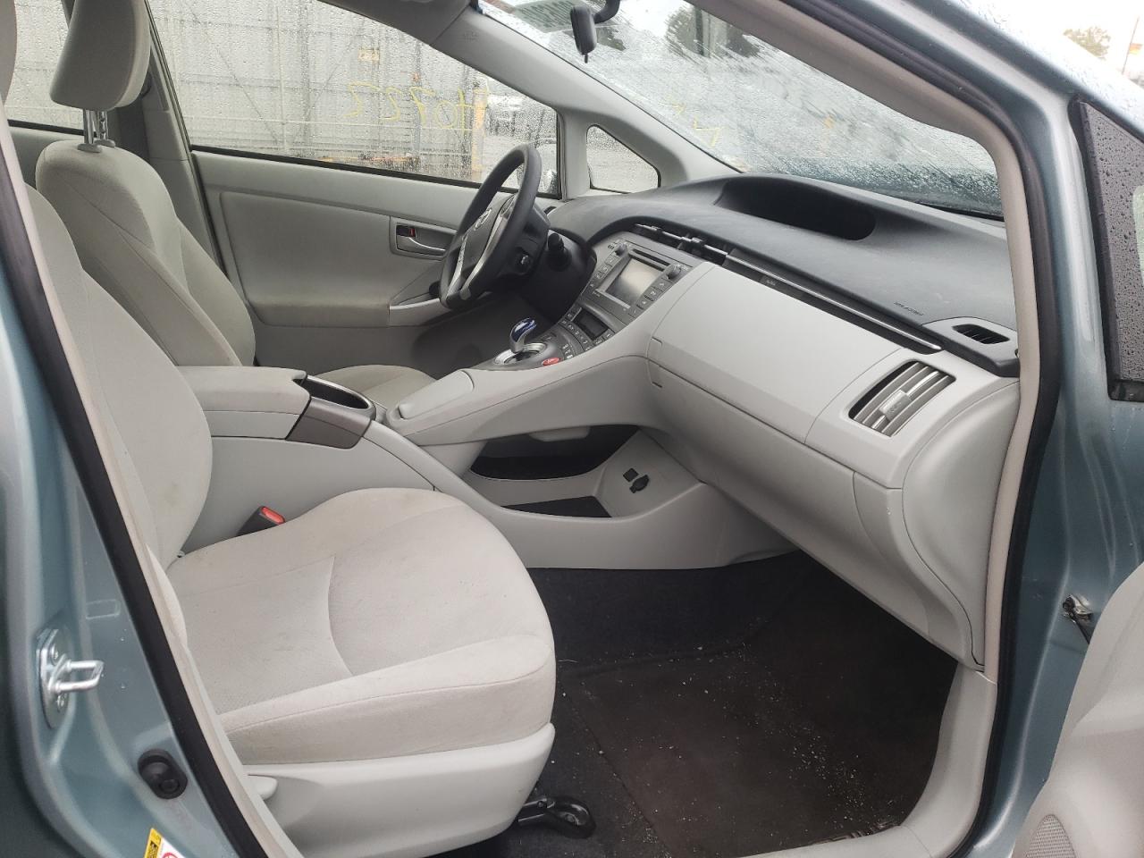 Photo 5 from auction – 2015 TOYOTA PRIUS with VIN JTDKN3DU9F1893989