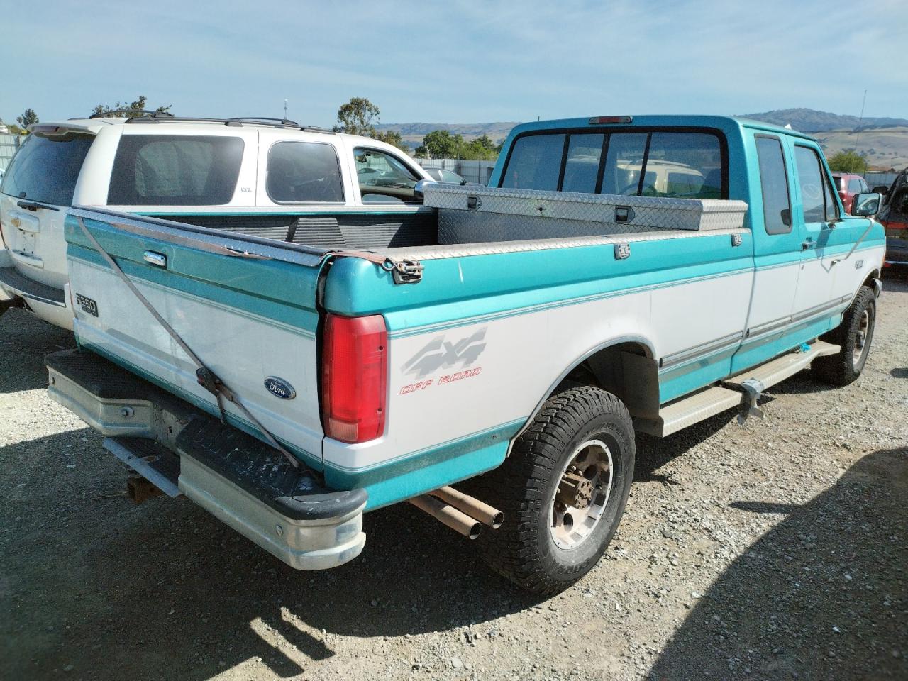 Photo 4 from auction – 1997 FORD F250 with VIN 1FTHX26G3VEB75500