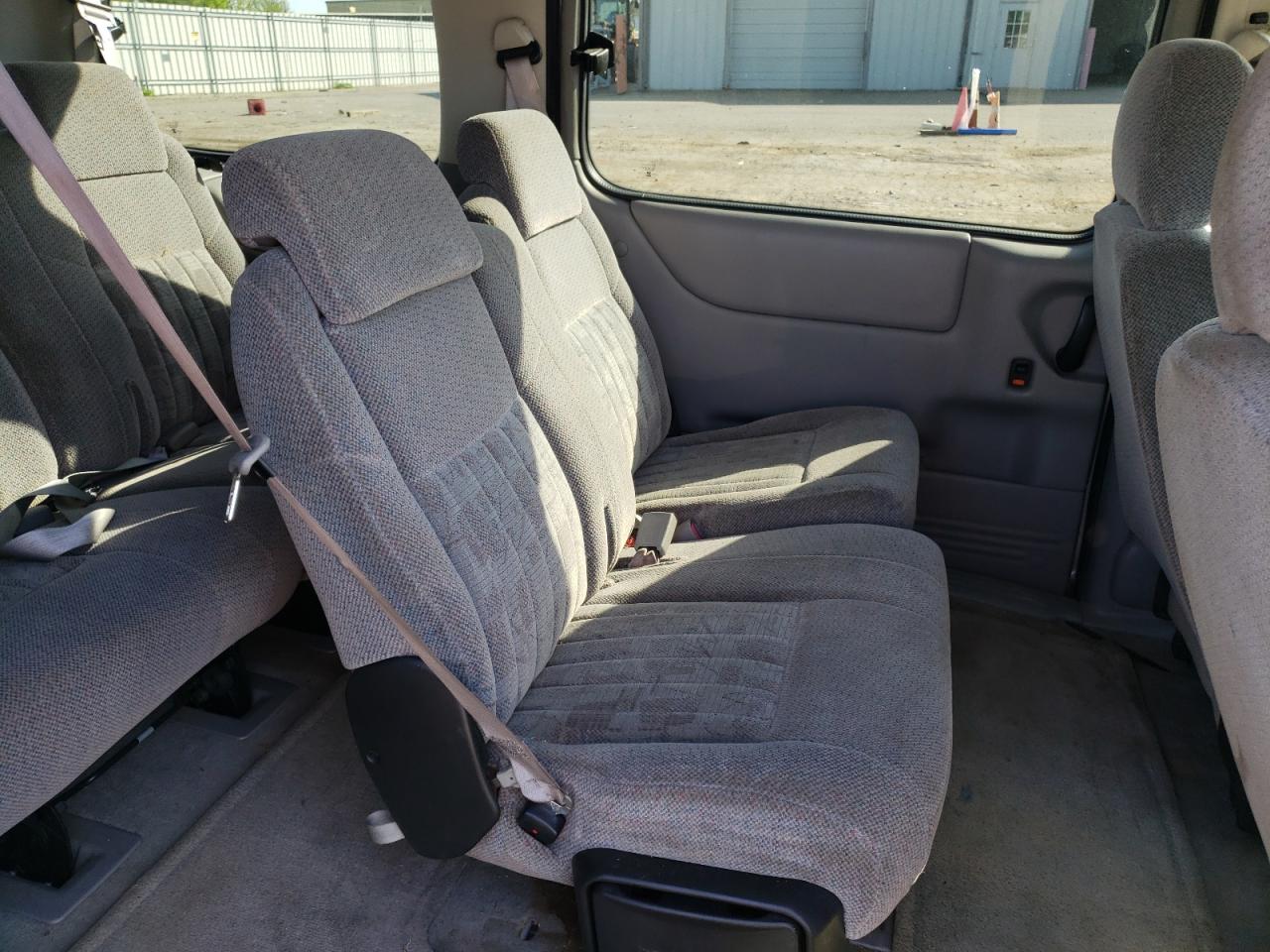 Photo 6 from auction – 2003 PONTIAC MONTANA with VIN 1GMDX03E93D132848
