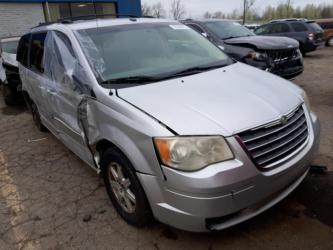 Photo 1 from auction – 2009 CHRYSLER TOWN & COU with VIN 2A8HR54199R522050