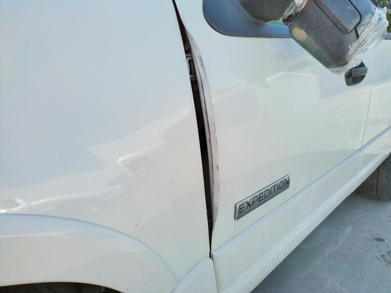 Photo 9 from auction – 2008 FORD EXPEDITION with VIN 1FMFU16578LA05290