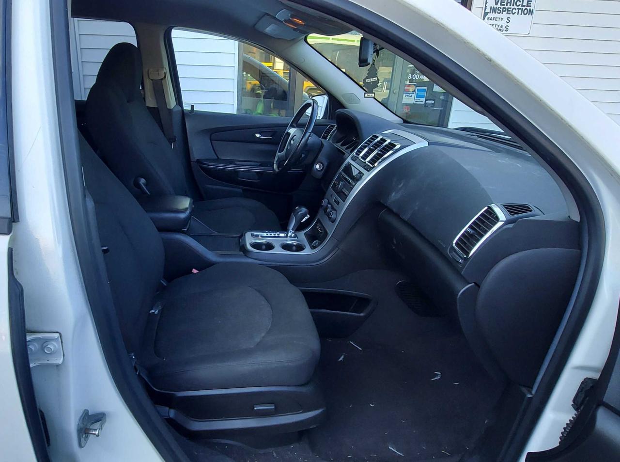 Photo 5 from auction – 2010 GMC ACADIA SLE with VIN 1GKLVLED8AJ123086