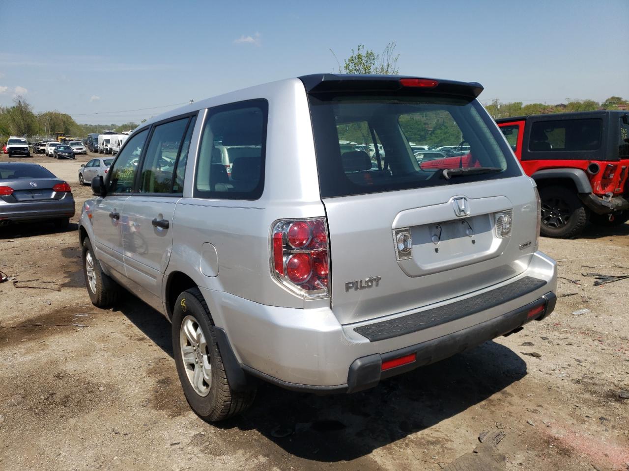 Photo 3 from auction – 2006 HONDA PILOT LX with VIN 5FNYF18166B007839