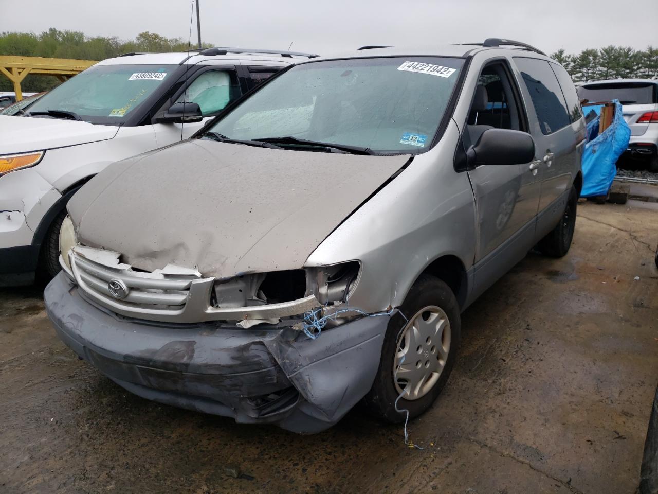 Photo 2 from auction – 2002 TOYOTA SIENNA CE with VIN 4T3ZF19C72U507372