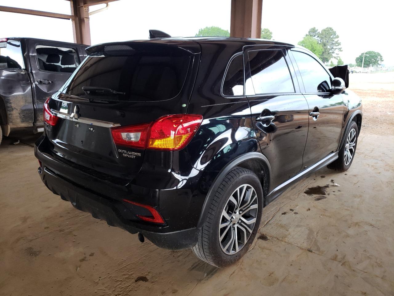 Photo 4 from auction – 2019 MITSUBISHI OUTLANDER with VIN JA4AP3AU1KU017561