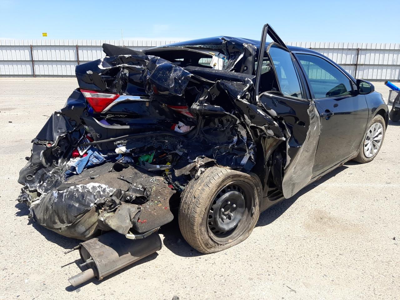 Photo 4 from auction – 2016 TOYOTA CAMRY LE with VIN 4T1BF1FK2GU586771