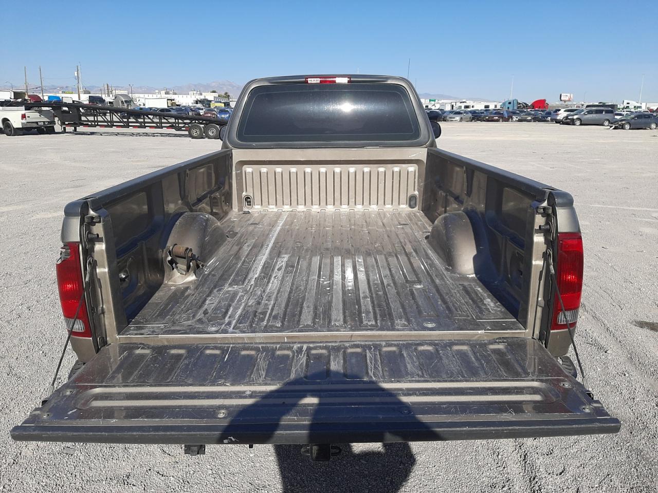 Photo 6 from auction – 2003 FORD F150 with VIN 2FTRF17W33CA44657