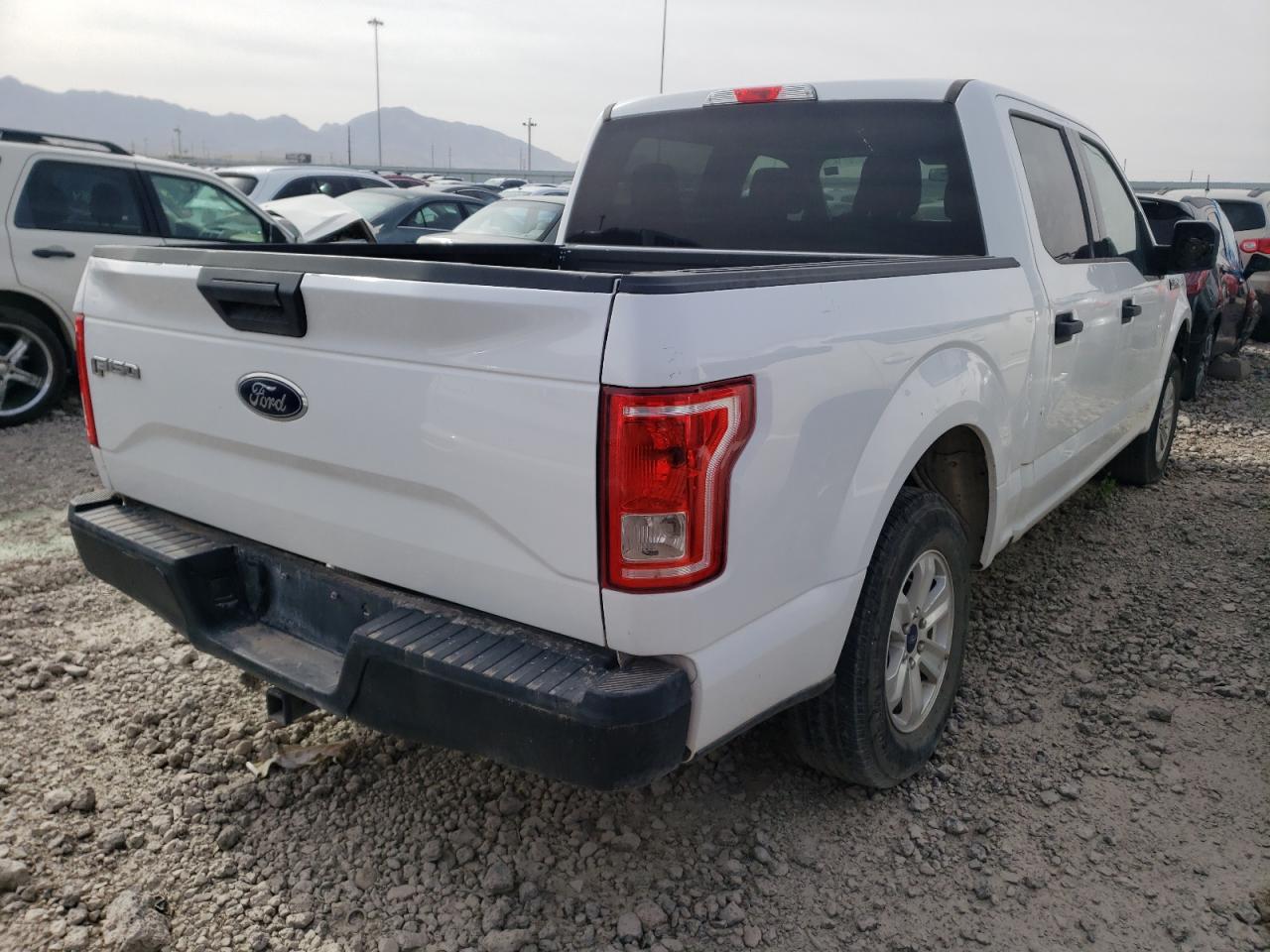 صورة رقم 4 من المزاد - 2017 FORD F150 SUPER مع VIN 1FTEW1CF5HKD45003