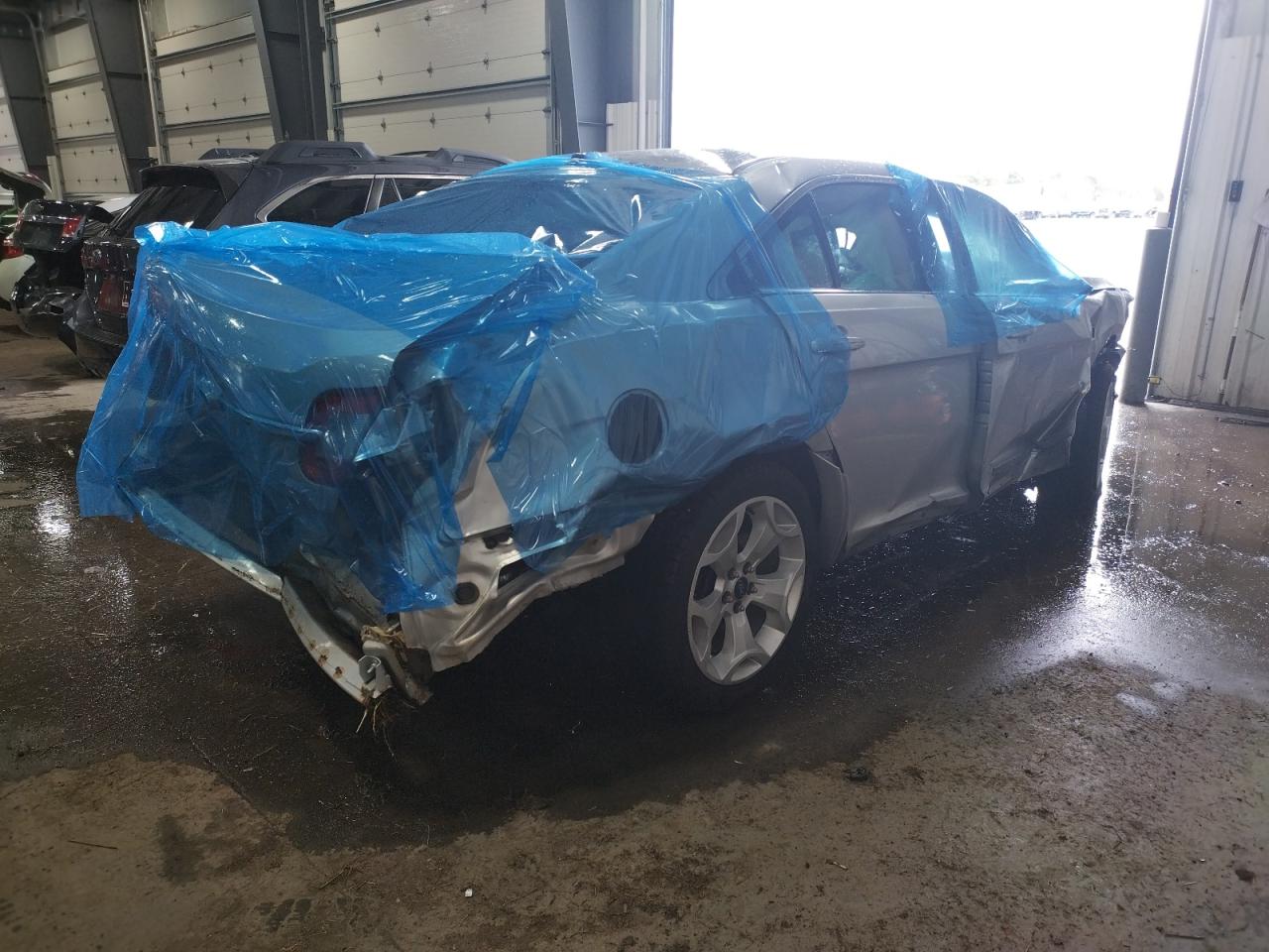 Photo 4 from auction – 2012 FORD TAURUS SEL with VIN 1FAHP2EW7CG123867