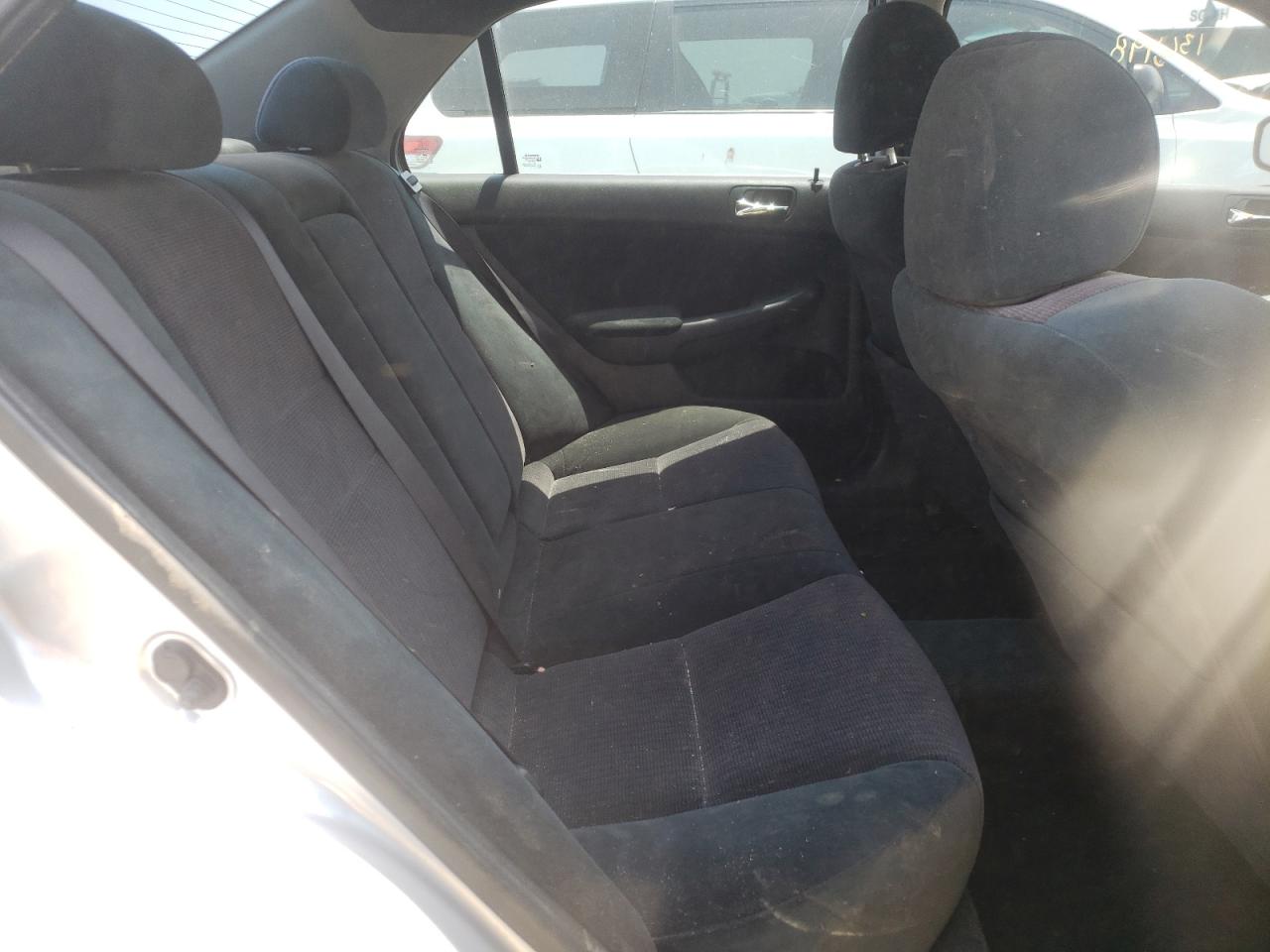 Photo 18 from auction – 2003 HONDA ACCORD LX with VIN 1HGCM563X3A090189