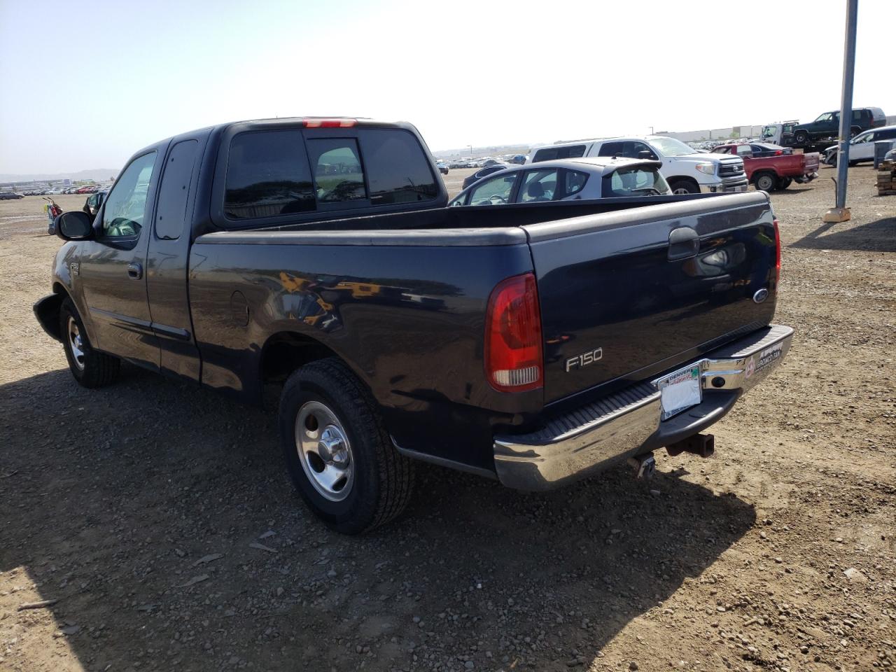 Photo 3 from auction – 2000 FORD F150 with VIN 1FTRX17W5YNC29565