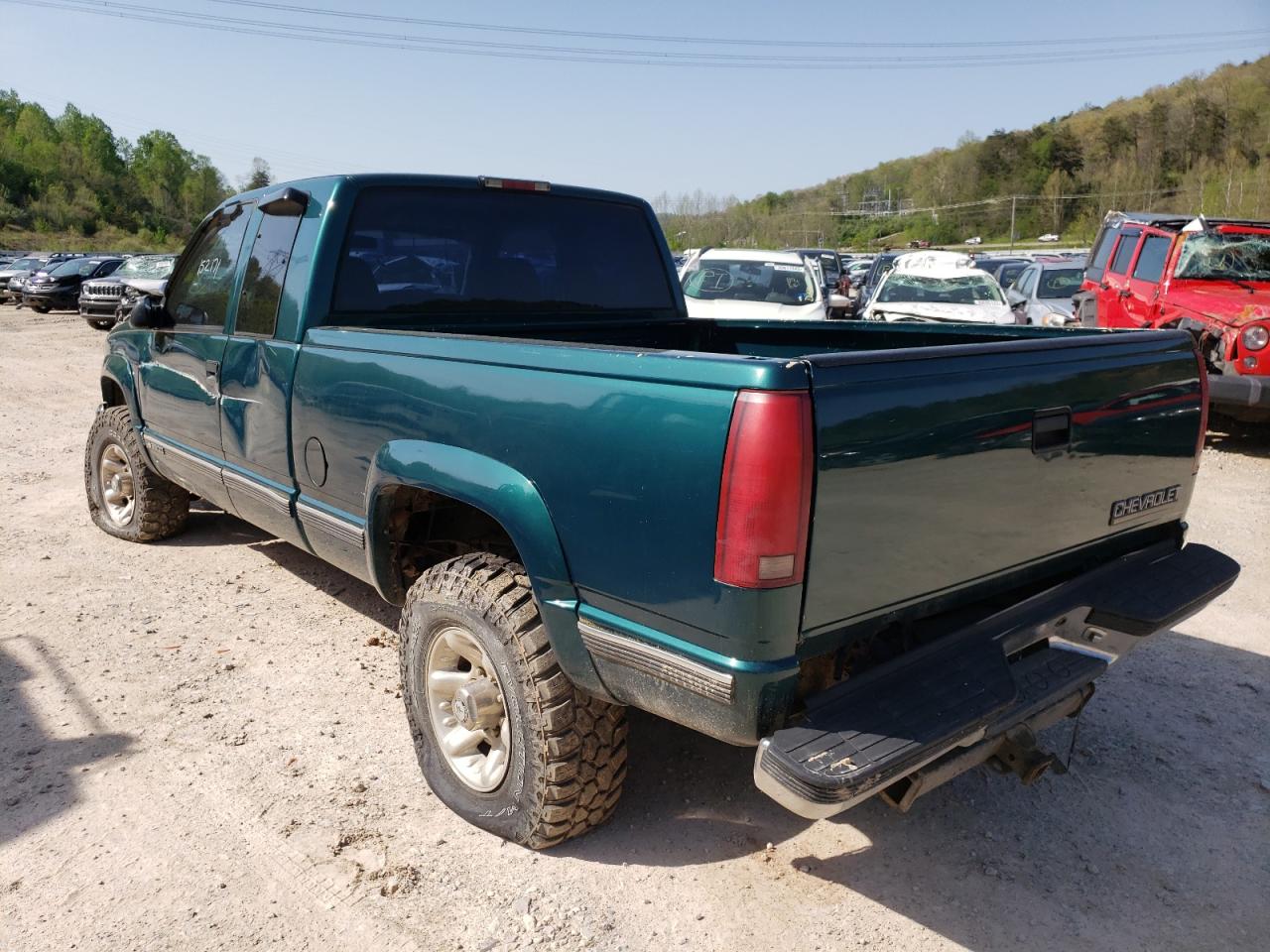 Photo 3 from auction – 1998 CHEVROLET 2500 with VIN 1GCGK29R9WE188521