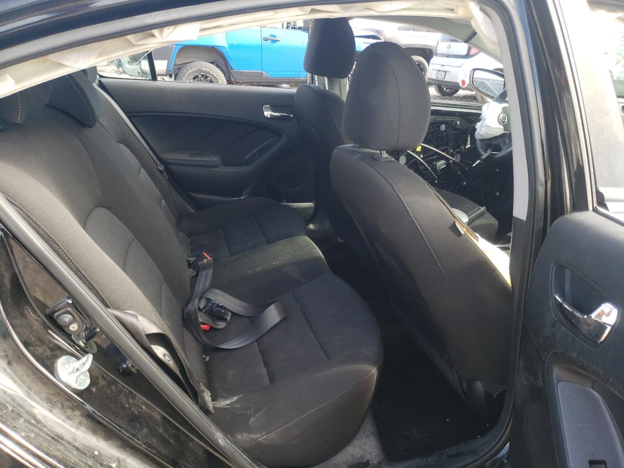 Photo 6 from auction – 2016 KIA FORTE LX with VIN KNAFK4A64G5617006