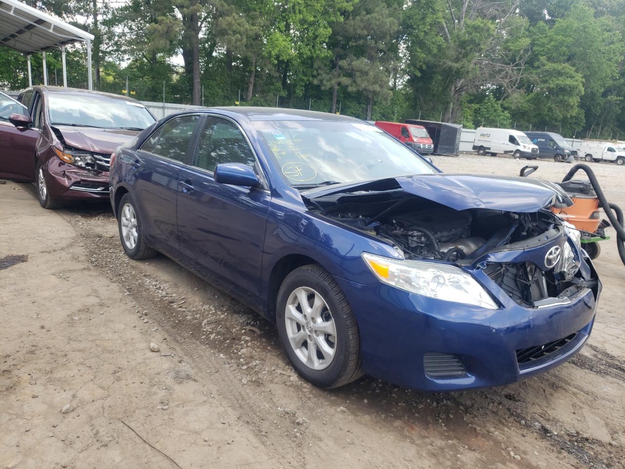 TOYOTA CAMRY BASE 2011 مع رقم تعريف المركبة 4T1BF3EK7BU635677 - صورة من المزاد