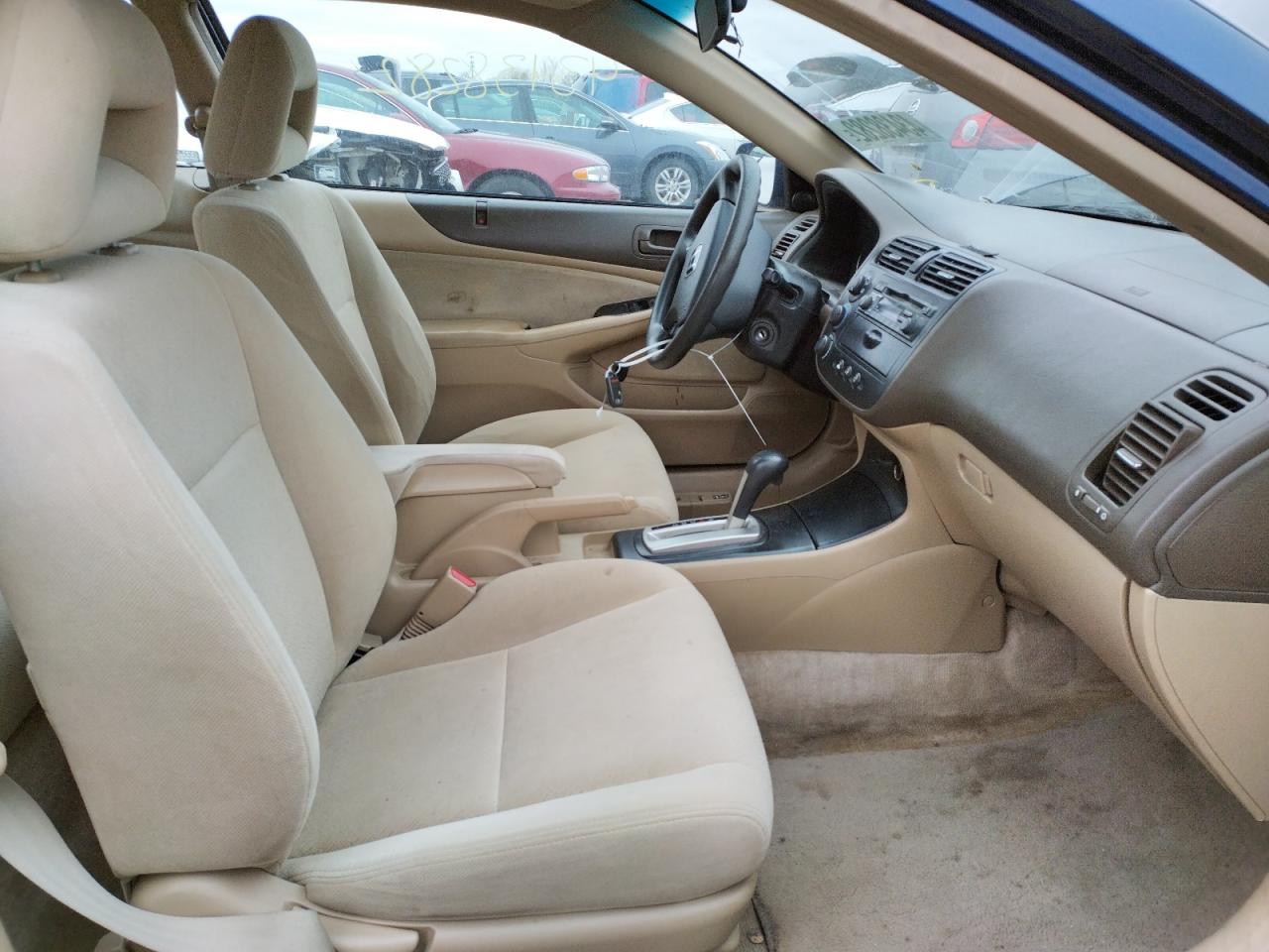 Photo 5 from auction – 2003 HONDA CIVIC EX with VIN 1HGEM22913L060729