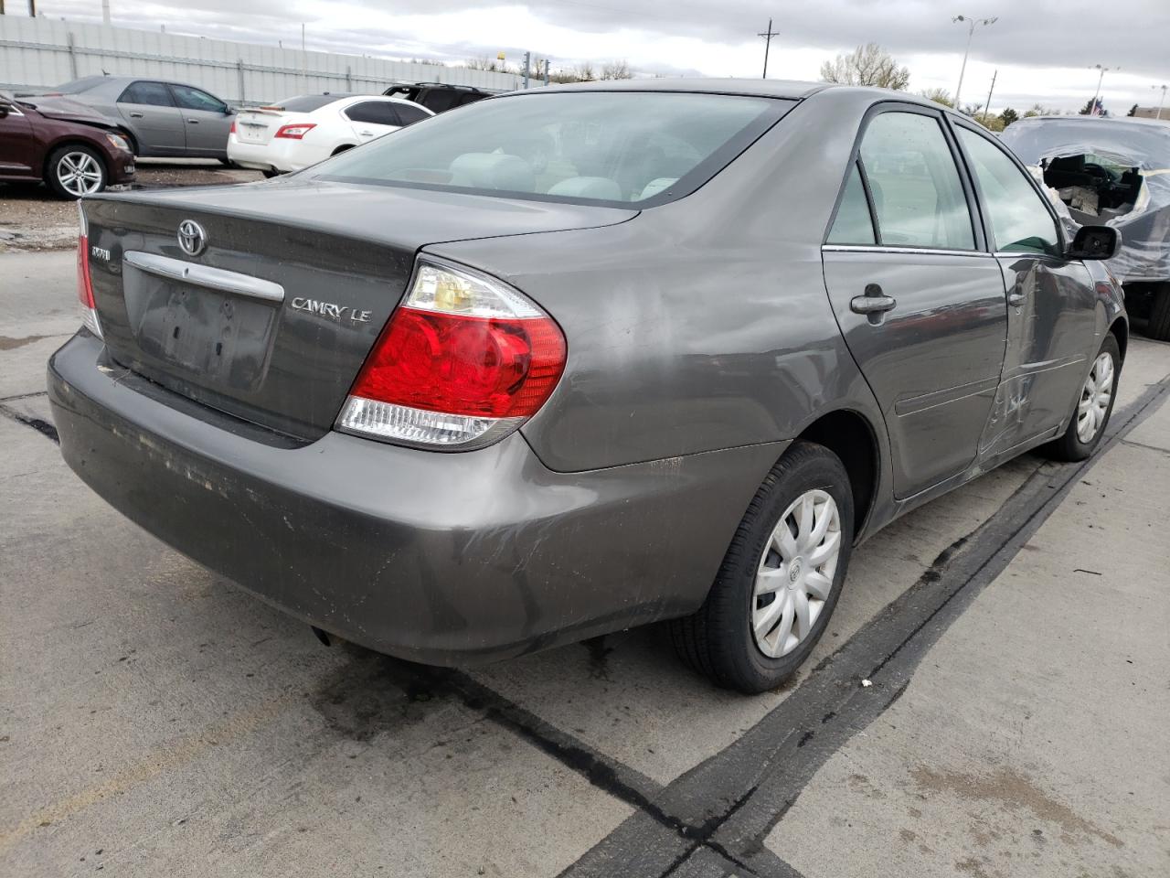 Photo 4 from auction – 2005 TOYOTA CAMRY with VIN 4T1BE32K15U562138