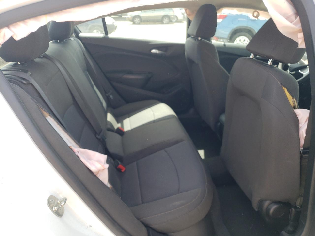 Photo 6 from auction – 2018 CHEVROLET CRUZE LS with VIN 1G1BC5SM2J7239449