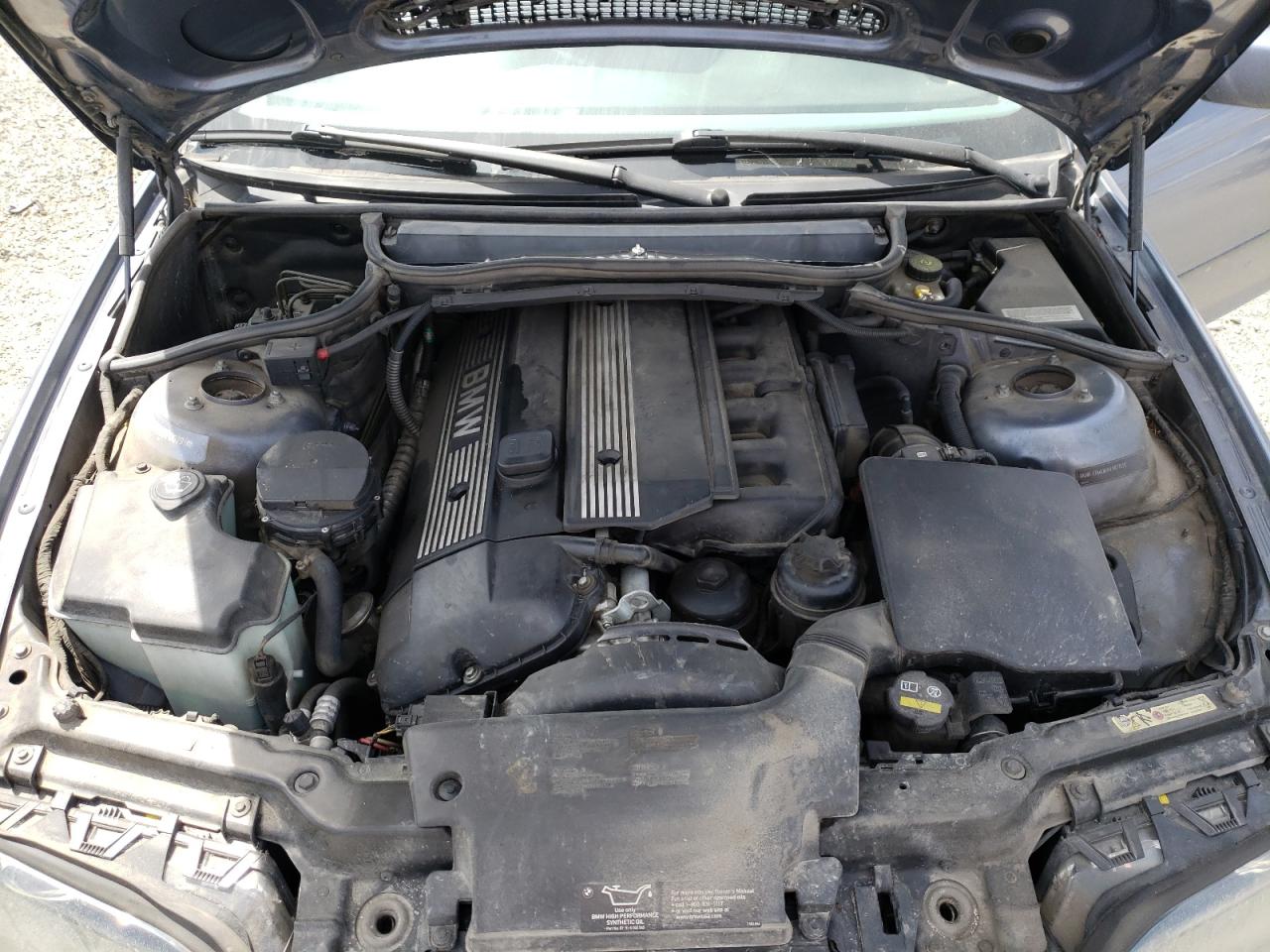 Photo 7 from auction – 2002 BMW 325 XIT with VIN WBAEP334X2PF00291