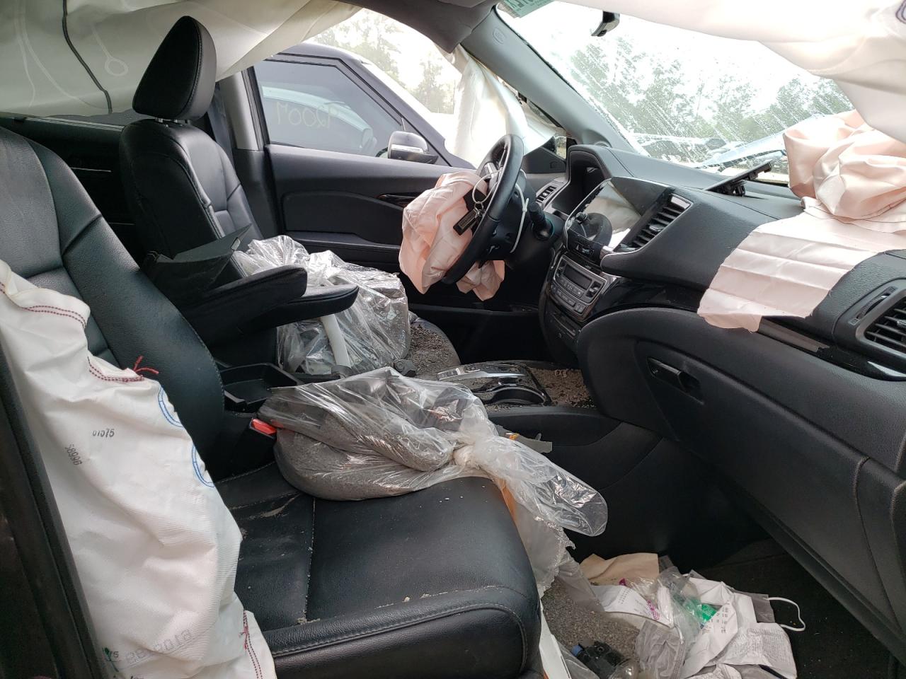 Photo 5 from auction – 2019 HONDA PILOT TOUR with VIN 5FNYF5H68KB034182