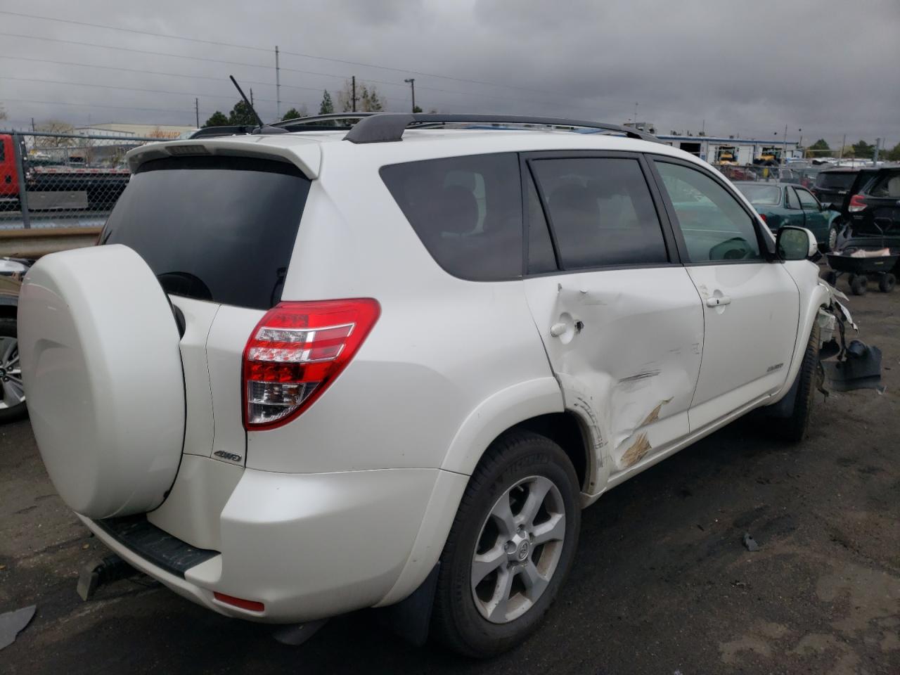 Photo 4 from auction – 2012 TOYOTA RAV4 LIMIT with VIN 2T3DK4DV4CW085062