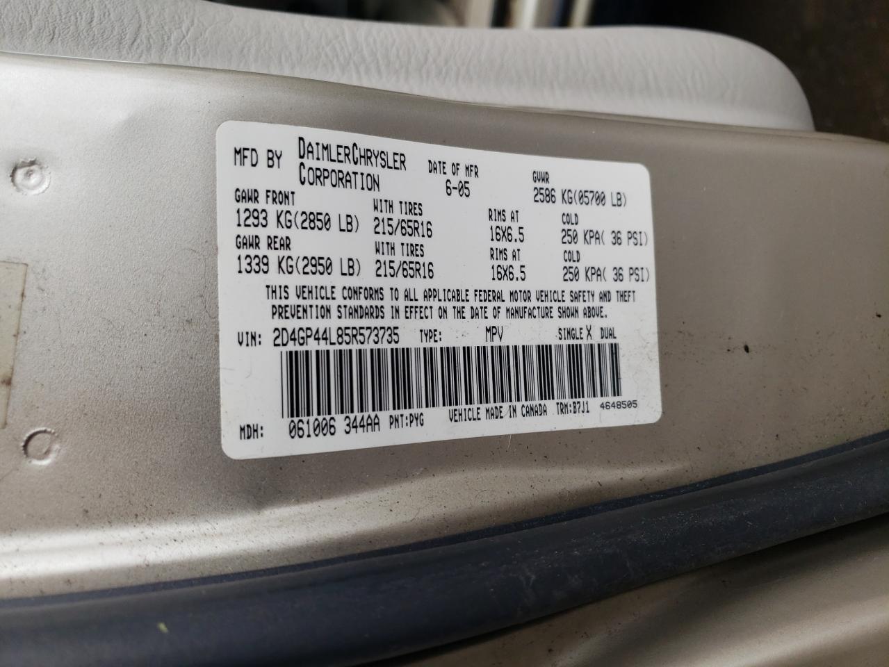 Photo 10 from auction – 2005 DODGE GRAND CARA with VIN 2D4GP44L85R573735