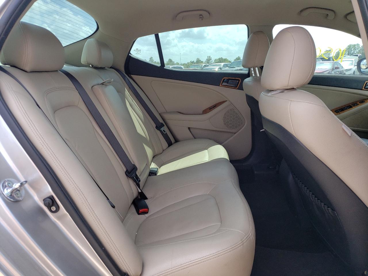 Photo 6 from auction – 2011 KIA OPTIMA LX with VIN KNAGM4A77B5081636