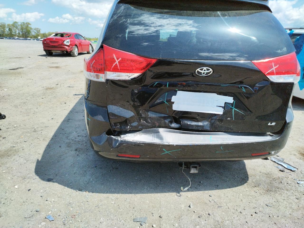 Photo 9 from auction – 2013 TOYOTA SIENNA LE with VIN 5TDKK3DC3DS355370
