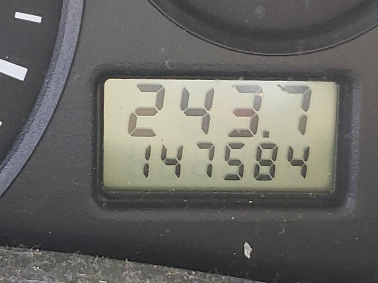 Photo 8 from auction – 2005 FORD FOCUS ZX4 with VIN 1FAFP34NX5W281618