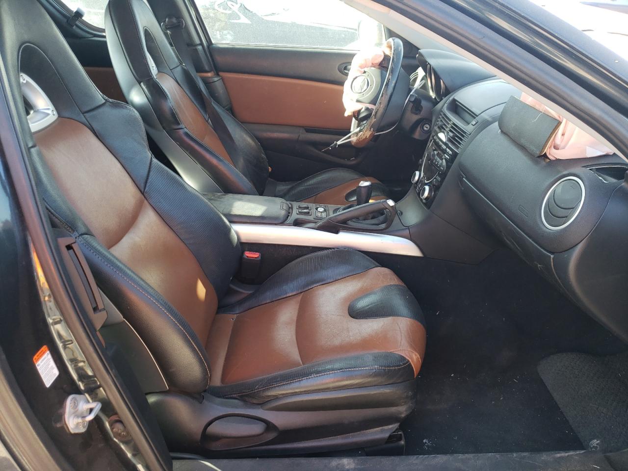 Photo 5 from auction – 2005 MAZDA RX8 with VIN JM1FE173150146674
