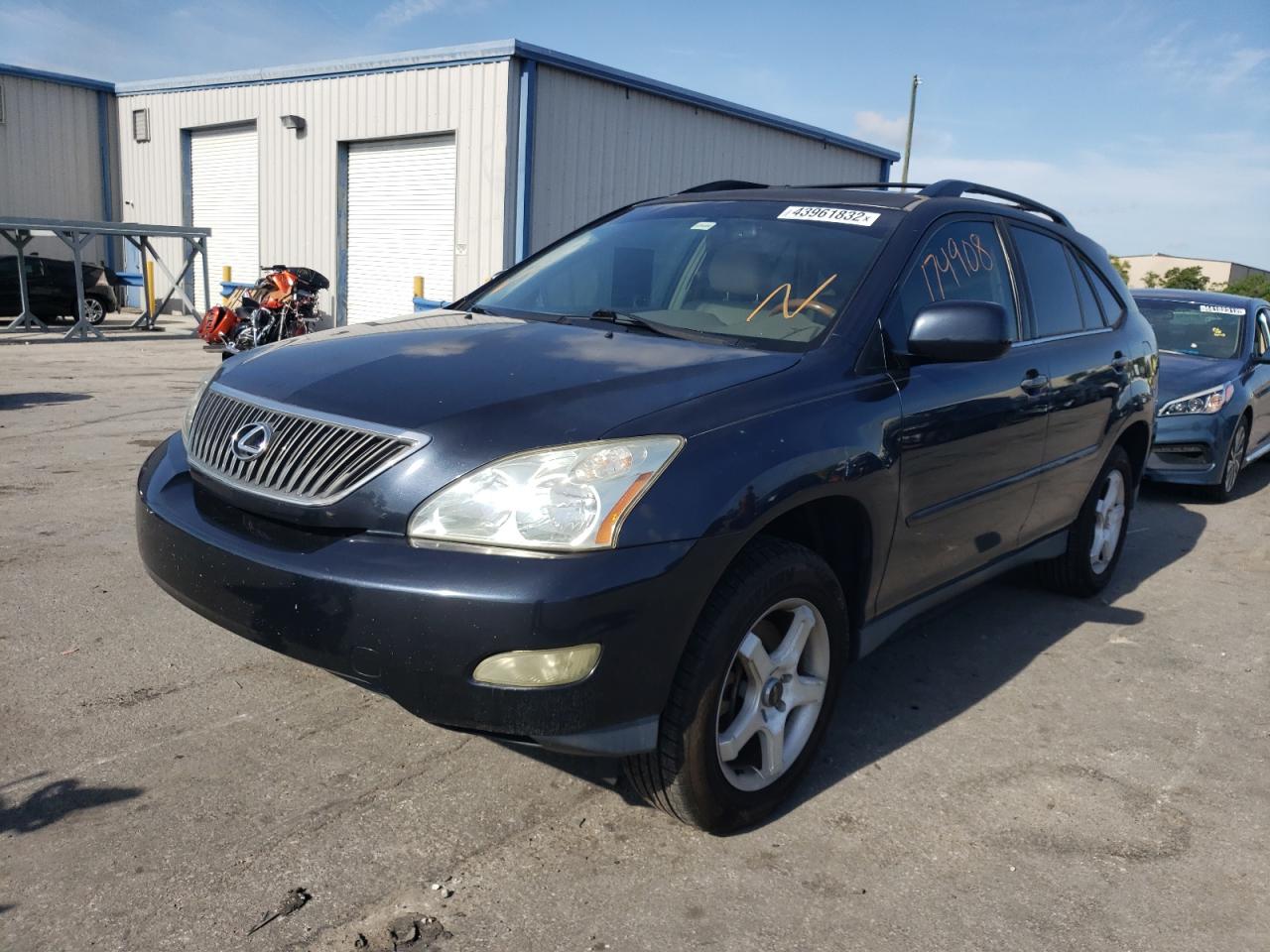 Photo 2 from auction – 2004 LEXUS RX 330 with VIN 2T2GA31U34C007353