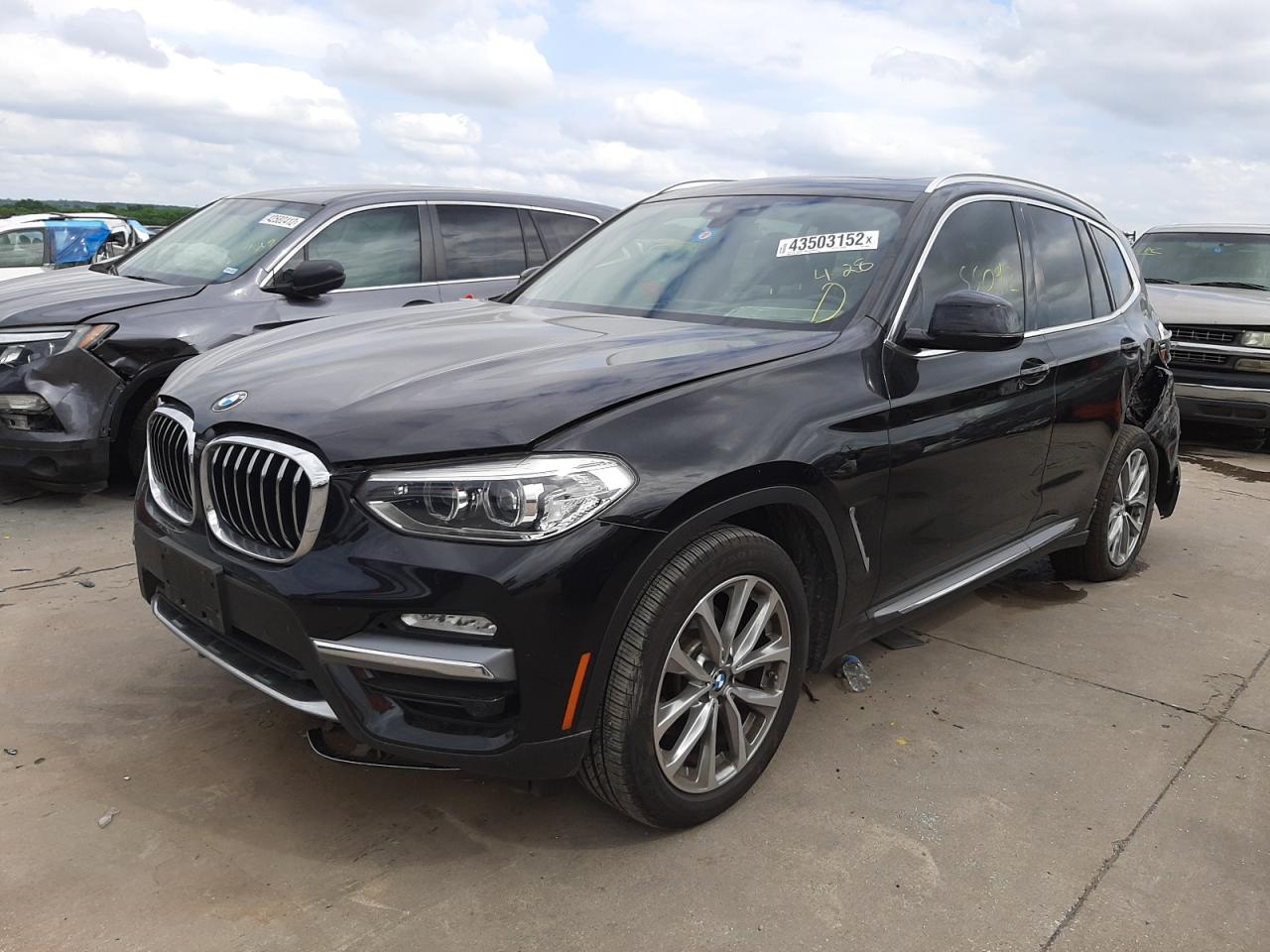 Photo 2 from auction – 2019 BMW X3 SDRIVE3 with VIN 5UXTR7C5XKLF23905