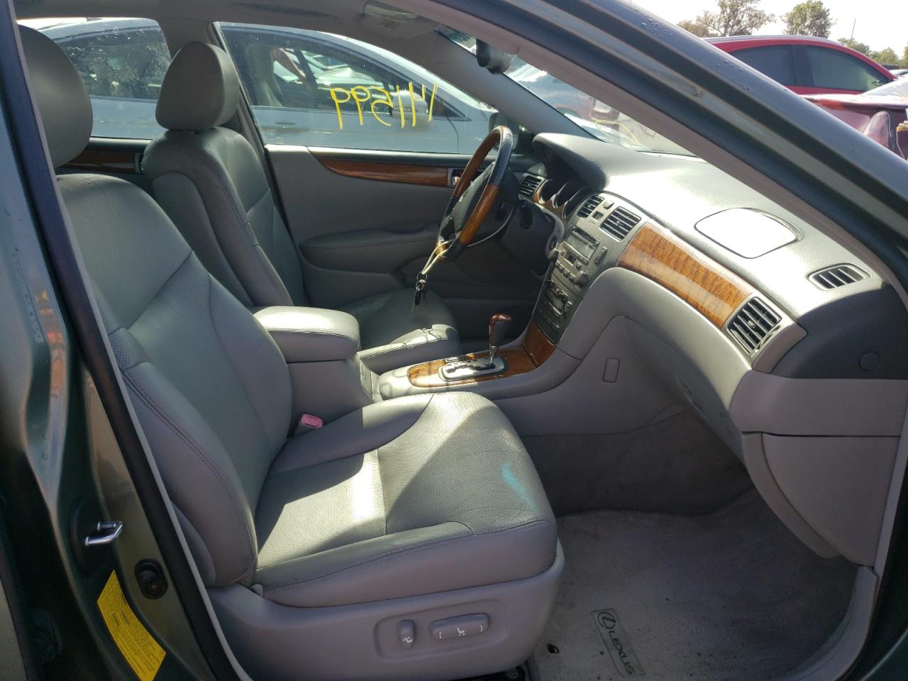 Photo 5 from auction – 2005 LEXUS ES 330 with VIN JTHBA30G455117447