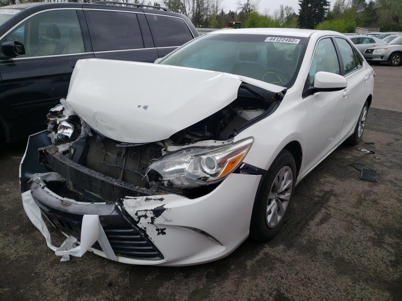 Photo 2 from auction – 2015 TOYOTA CAMRY LE with VIN 4T4BF1FKXFR469024