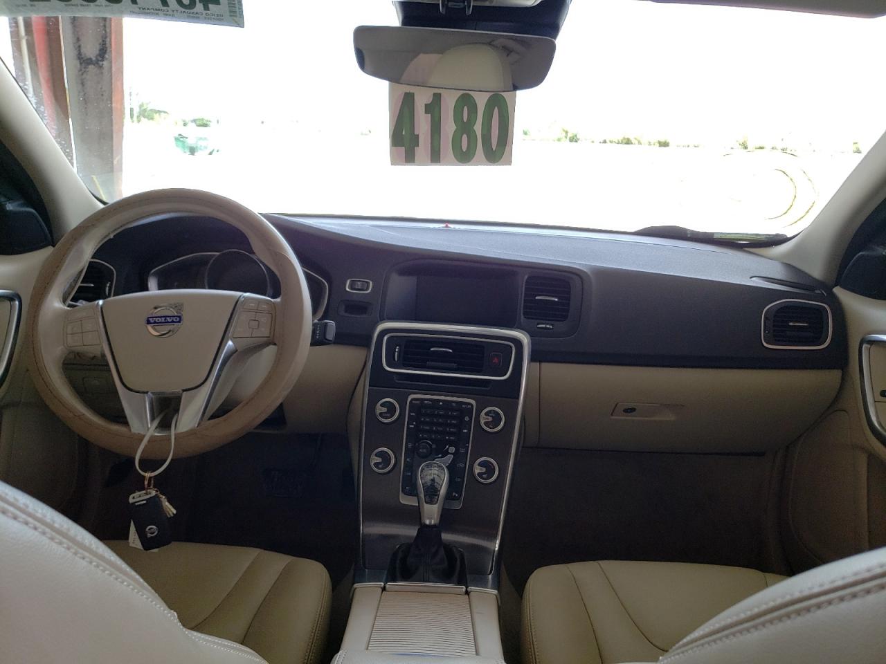Photo 9 from auction – 2016 VOLVO S60 PREMIE with VIN YV126MFK5G1399283
