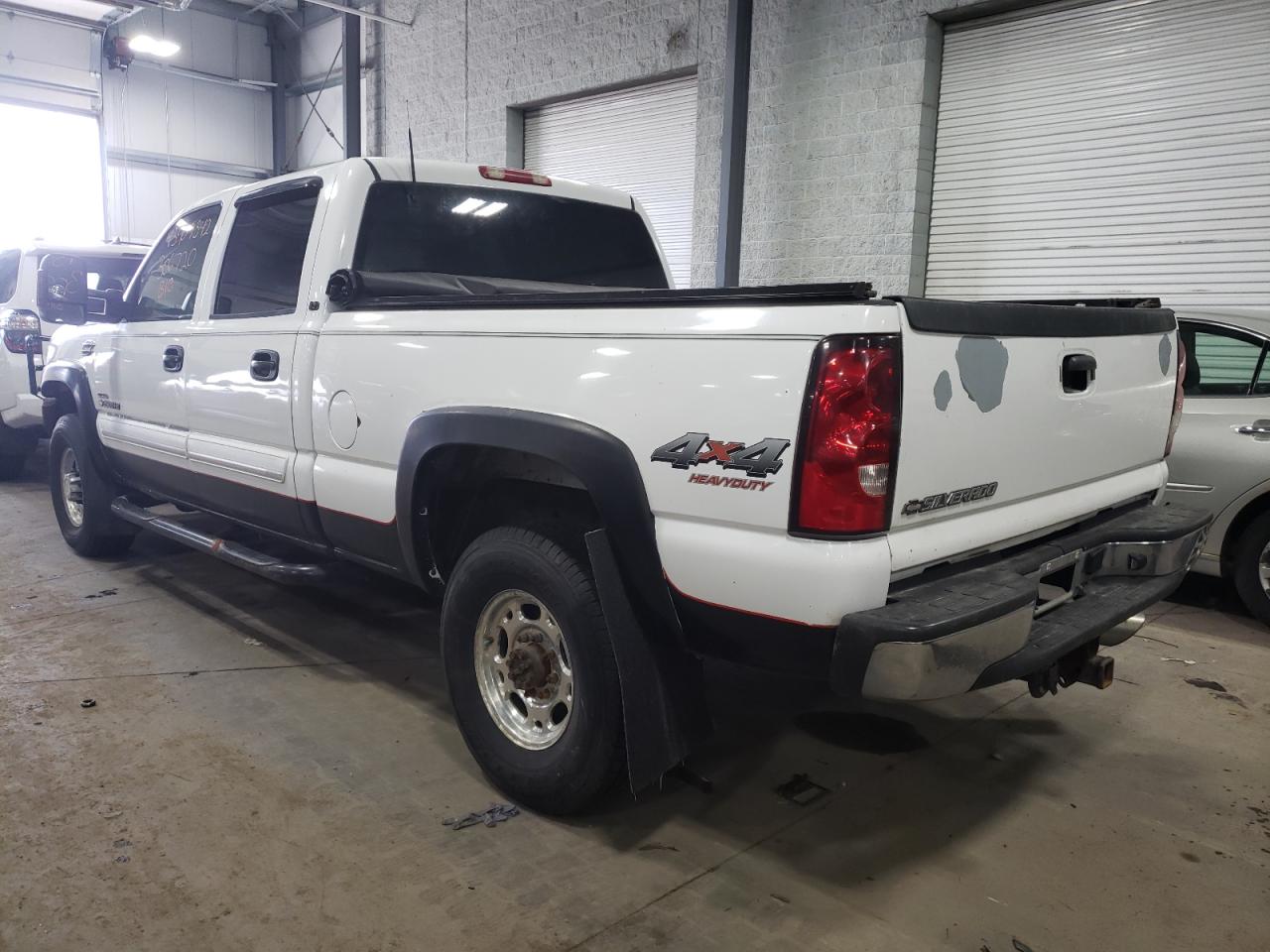 Photo 3 from auction – 2006 CHEVROLET SILVERADO with VIN 1GCHK23206F103561