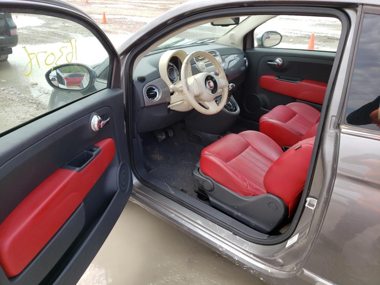 Photo 9 from auction – 2013 FIAT 500 LOUNGE with VIN 3C3CFFCR4DT693452